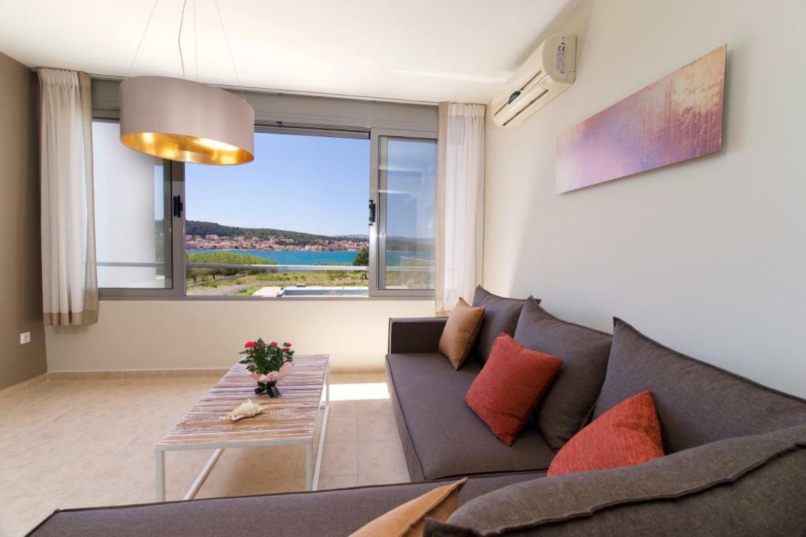 Gliving365 Capital Appartement Argostoli  Buitenkant foto