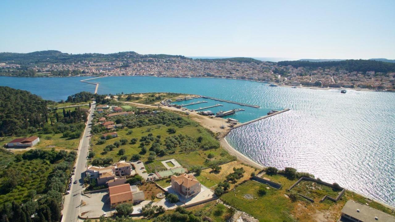 Gliving365 Capital Appartement Argostoli  Buitenkant foto
