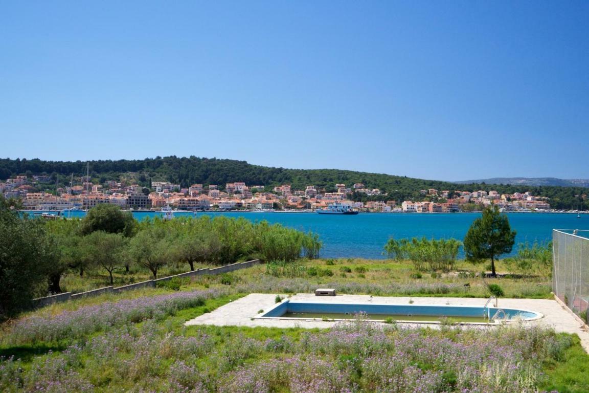 Gliving365 Capital Appartement Argostoli  Buitenkant foto